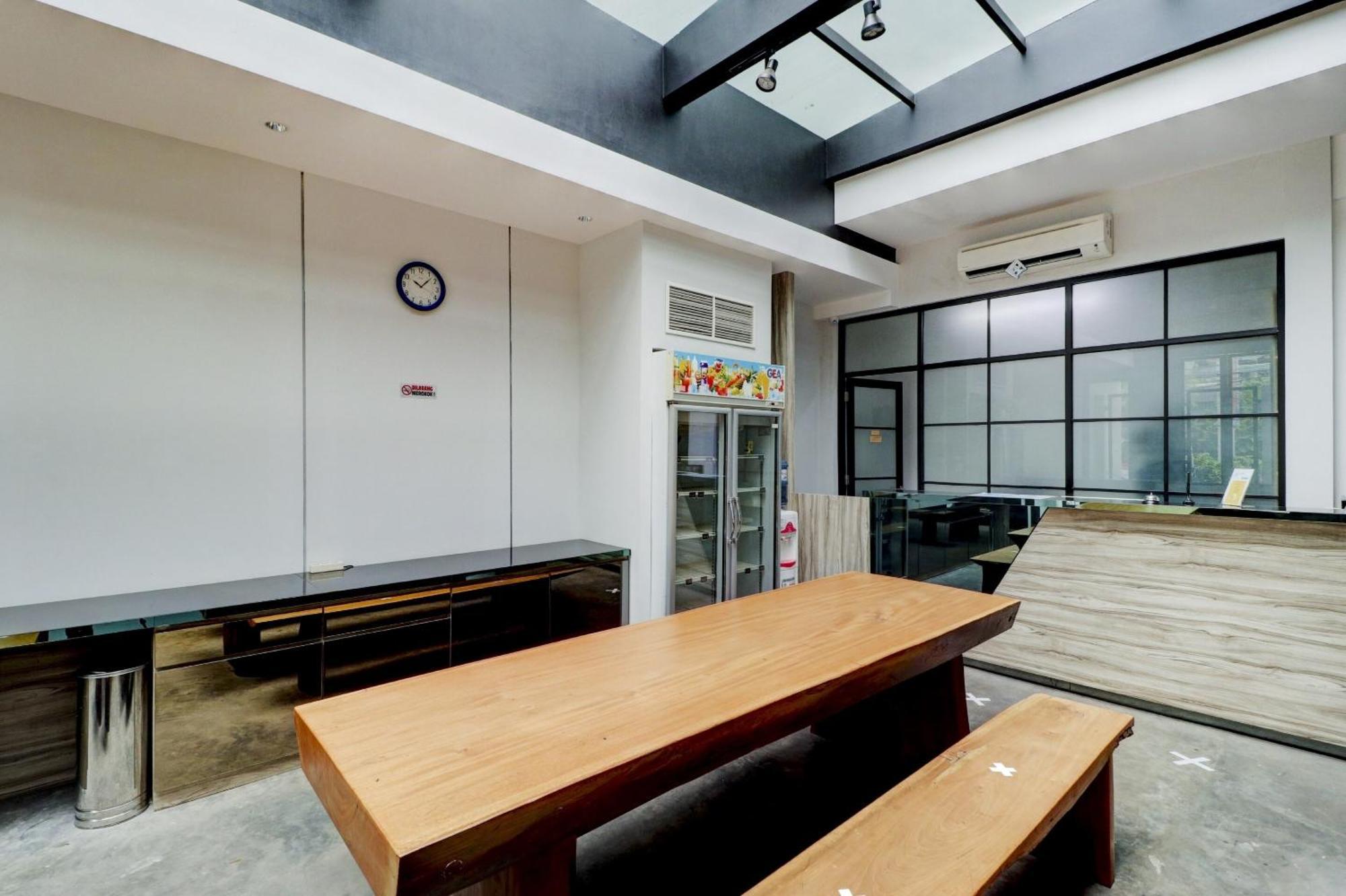 OYO Flagship 90775 I Sleep Hotel Bandung Exterior foto
