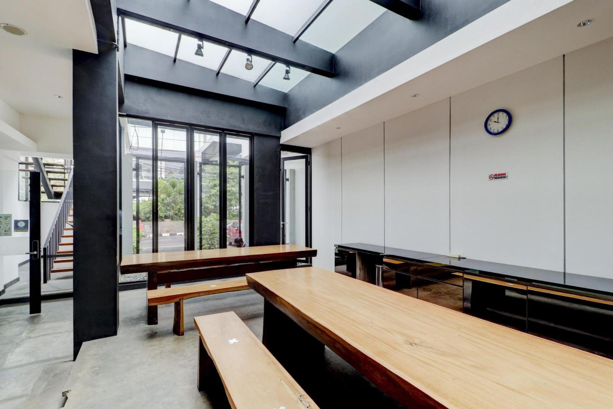 OYO Flagship 90775 I Sleep Hotel Bandung Exterior foto