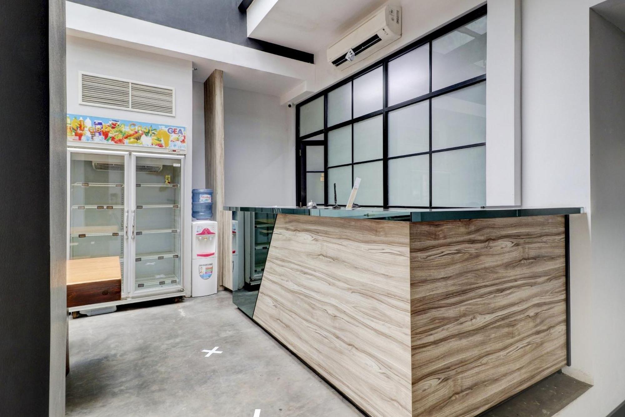 OYO Flagship 90775 I Sleep Hotel Bandung Exterior foto